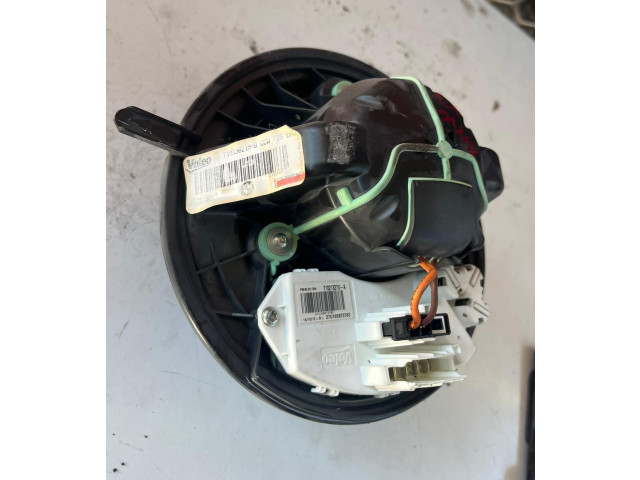 Вентилятор печки    T1013621M, N47D20C   BMW X3 F25