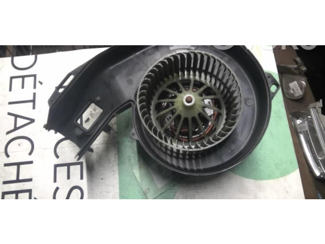 Вентилятор печки 13124703 Opel Meriva A