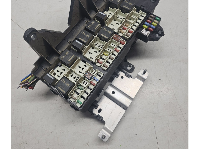 Блок предохранителей Jaguar XE