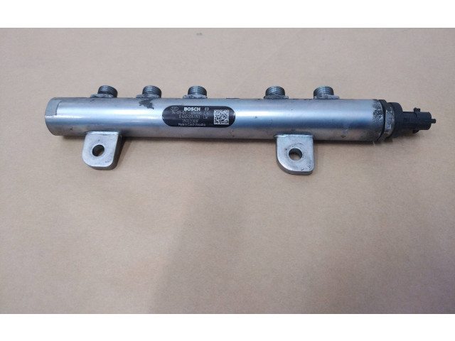 Топливная рампа 0445216050, 35032008F Maserati Ghibli