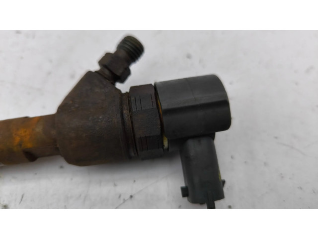 Vstřikovač 0445110320, 338002A900 Hyundai i30 pro naftový motor 1.6