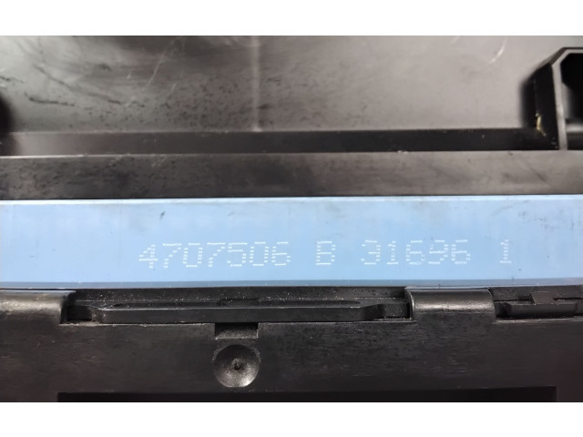 Блок предохранителей 4707506B, 316961 Chrysler Voyager