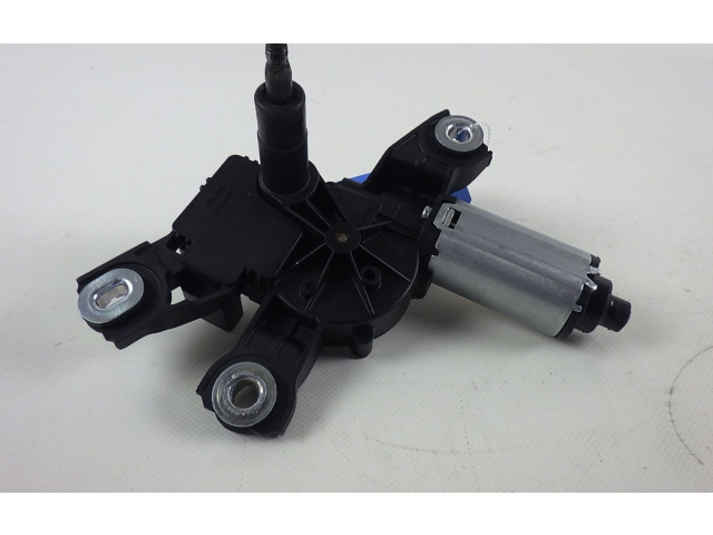 Моторчик заднего дворника 5N0955711A    Volkswagen Tiguan