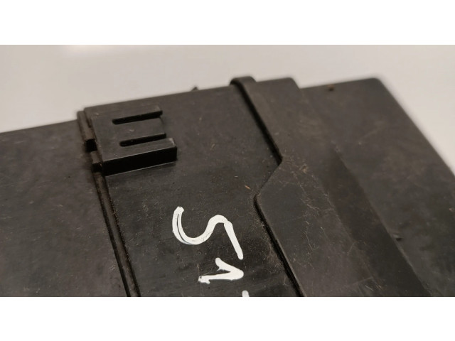 Блок предохранителей    Citroen C-Crosser    