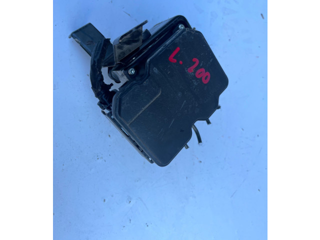 Блок предохранителей Mitsubishi L200