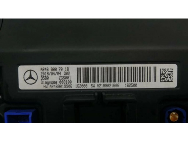 Радио/ проигрыватель CD/DVD / навигация