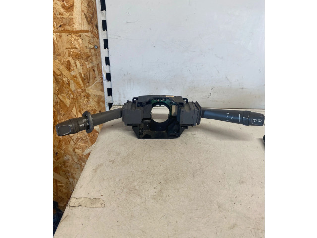 Ручка стеклоочистителей 8666599, 02W08A   Volvo V70