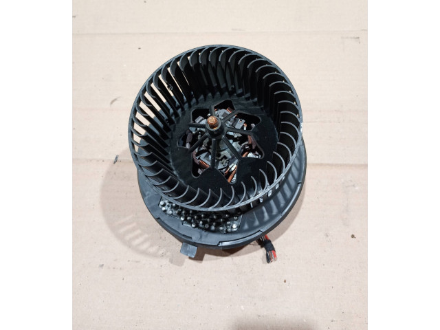 Вентилятор печки 8EW351043 Audi Q5 SQ5