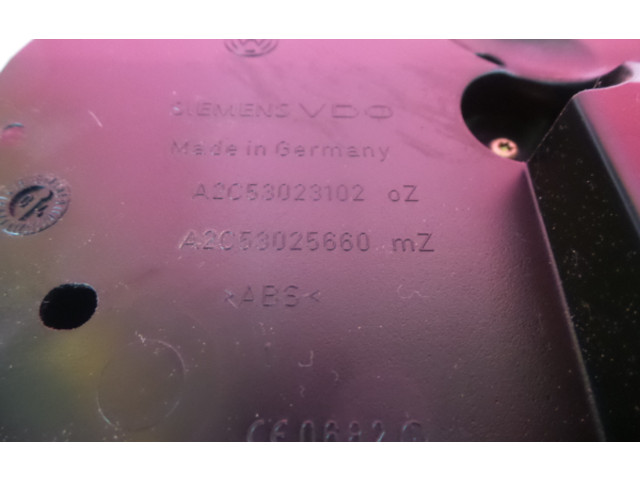 Přístrojová deska Volkswagen Caddy 2004 110080237, A2C53023102