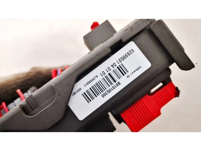 Pojistková skříňka 6931687 BMW X6 E71 2010