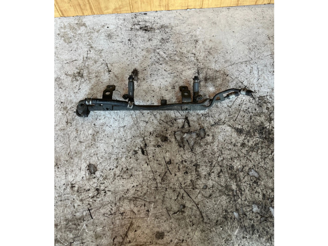 Vstřikovací lišta 1955003110 Mazda 323