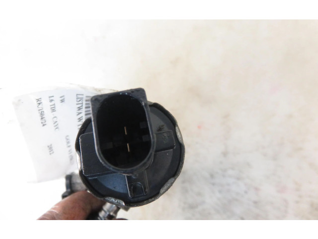 Топливная рампа 03L906054A, 03L089H Volkswagen Golf VI для двигателя CAYC