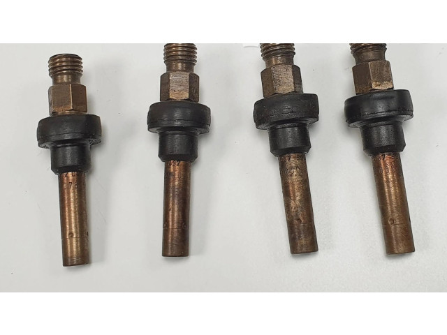 Комплект форсунок 0000785623    Mercedes-Benz E W124 для бензинового двигателя  0