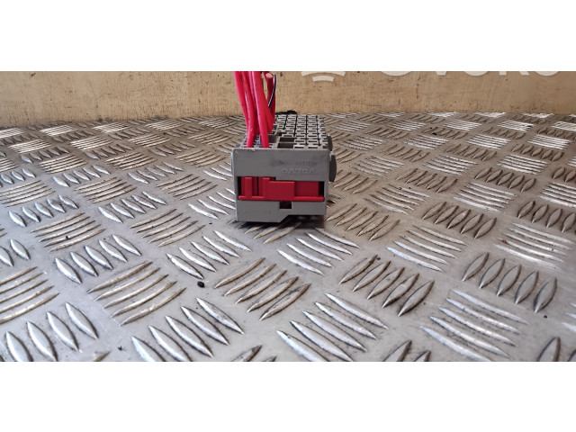   Pojistková skříňka 8637669   Volvo XC90 2007