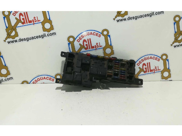 Блок предохранителей 9452993, 36900   Volvo S80    
