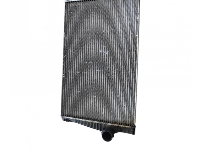 Интеркулер  989581K, 04084955   Volvo XC90 