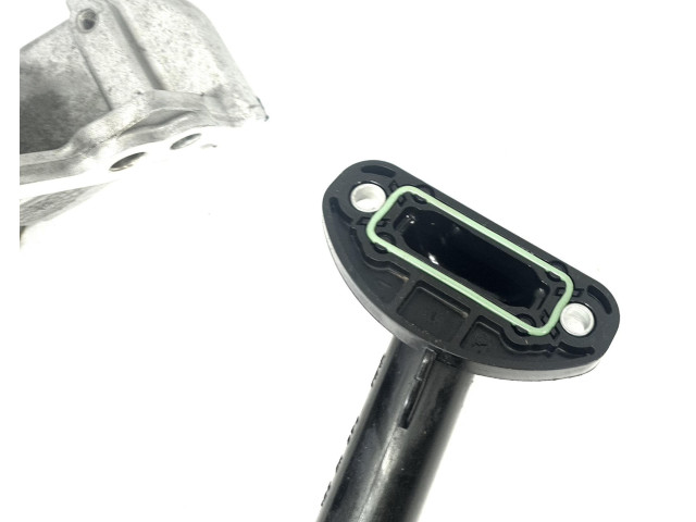 Масляный насос   04C115105C, 04C115105C  Volkswagen Jetta VI 