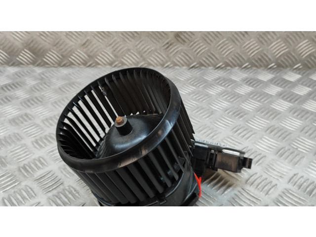 Вентилятор печки 9297752, 1035900023 BMW 1 F40