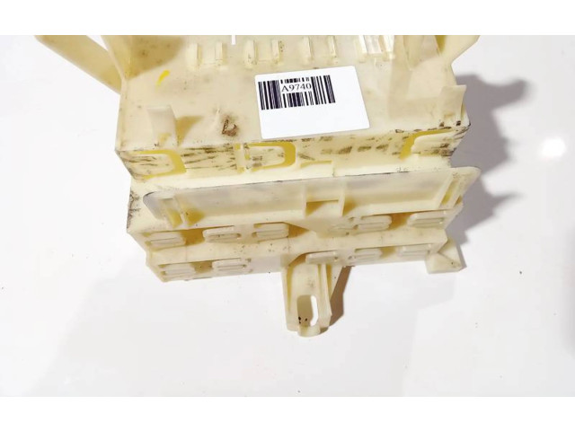 Блок предохранителей     BMW X3 E83    