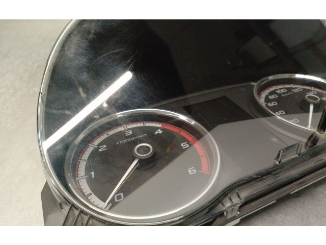 Панель приборов 8100C770 Mitsubishi L300, Cosmos