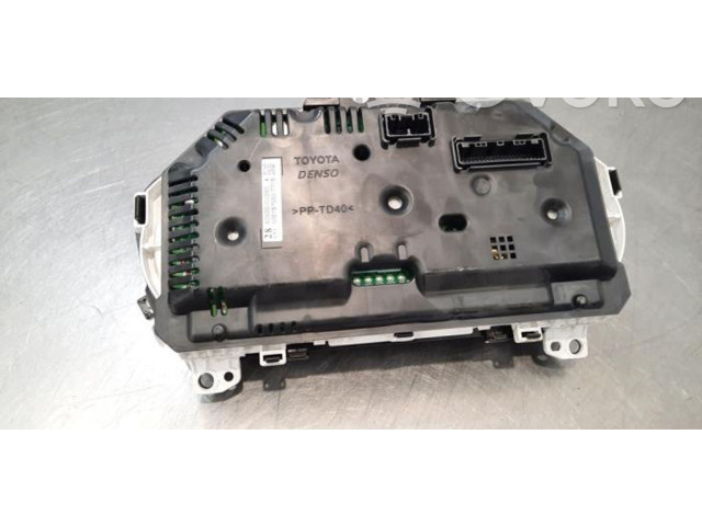 Přístrojová deska Toyota Yaris 2016 838000U280