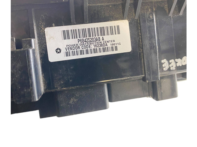 Блок предохранителей  68425203AB, P68425203AB   Jeep Grand Cherokee    