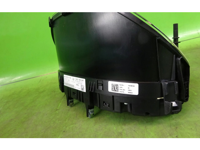 Панель приборов Infiniti Q30