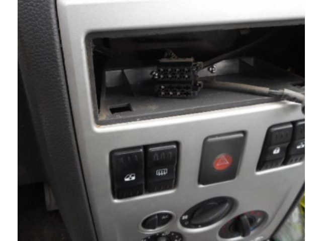 Ручка стеклоочистителей    Dacia Logan I