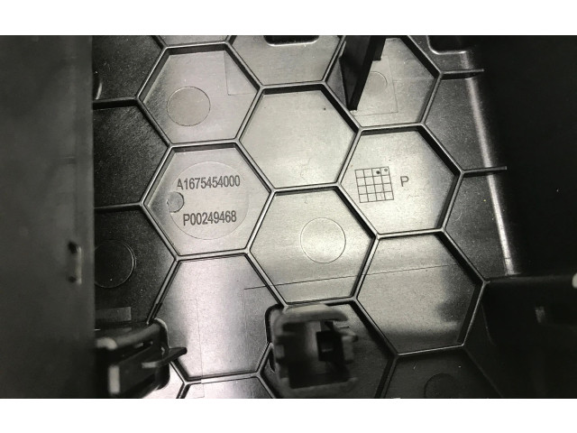 Pojistková skříňka A1675454000 Mercedes-Benz EQC 2022