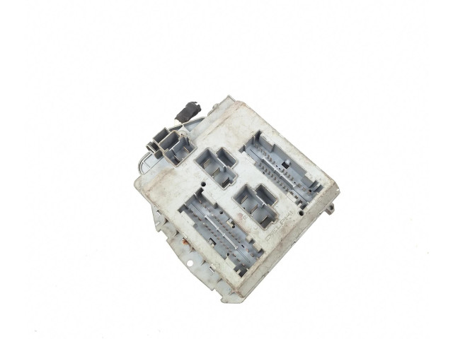Блок предохранителей 46809993, 46520429 Fiat Albea