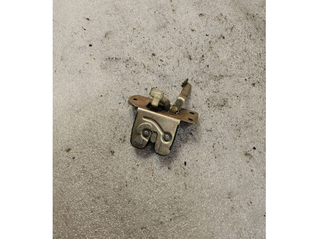 Zámek zadních dveří Volvo S40, V40 2002