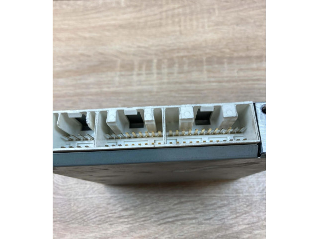 Блок управления двигателем Блок управления F2D318881A, 079702082 Mazda 626