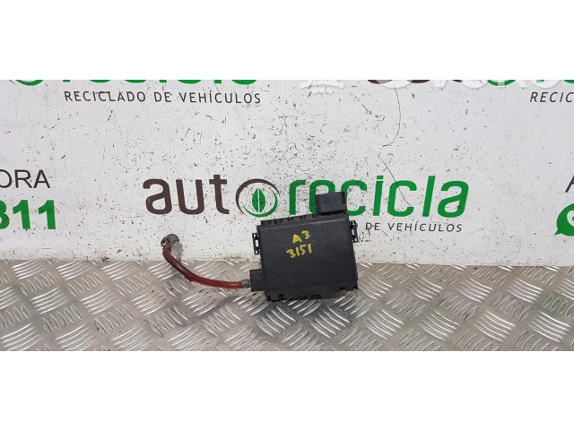 Блок предохранителей 1J0937550 Audi A3 S3 8L