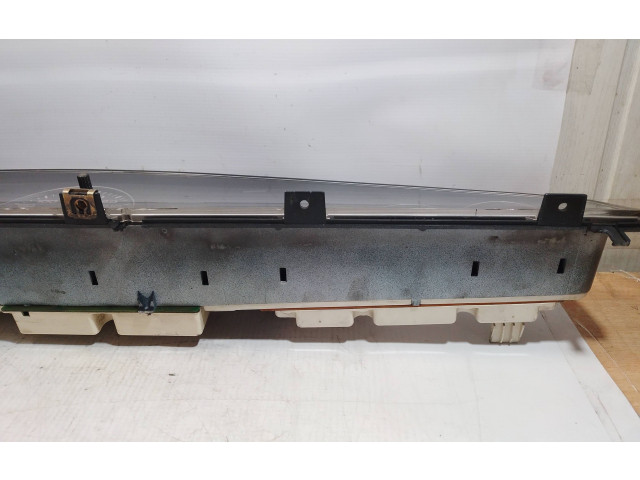 Панель приборов 88311219   Audi A6 S6 C4 4A       