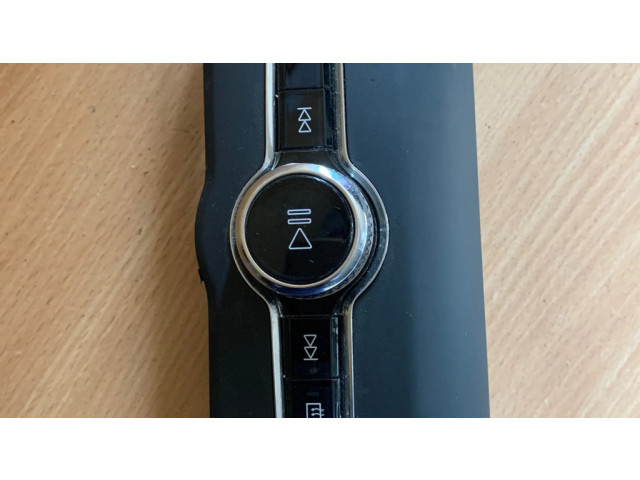 Другая деталь панели