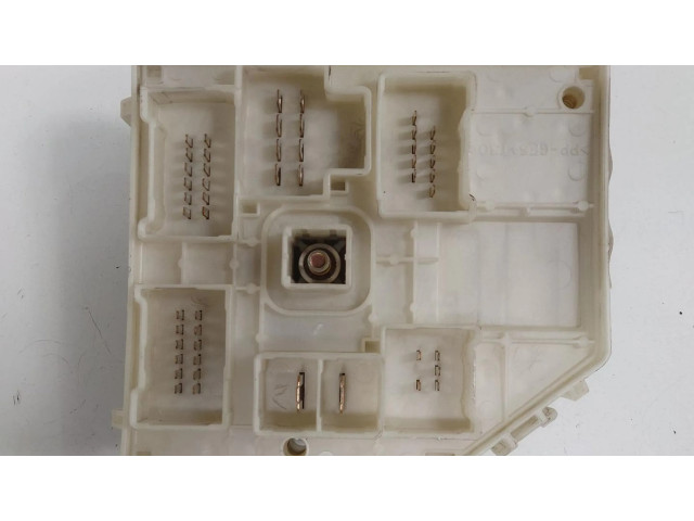 Блок предохранителей Ford Fiesta