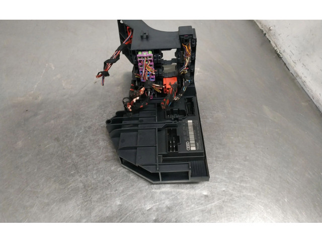 Pojistková skříňka 4E0941824 Audi A8 S8 D3 4E 2003