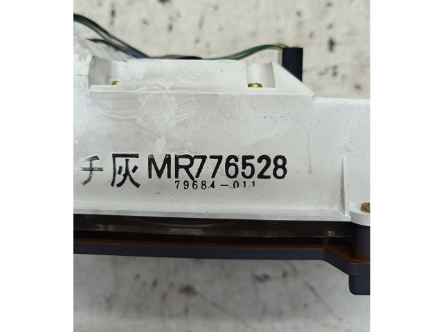 Přístrojová deska  Mitsubishi Pajero 2004 79684011, 79684011  