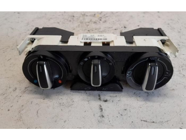 Блок управления климат-контролем 8X0820045A, 90151466 Audi A1