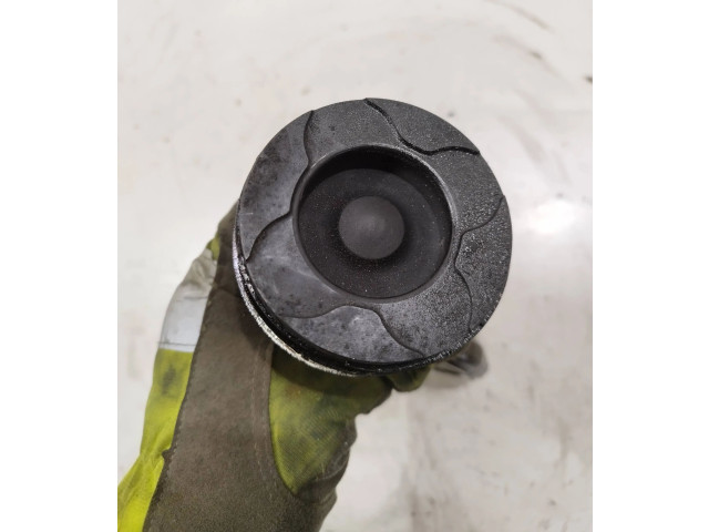 Поршень с шатуном Citroen Berlingo для дизельного двигателя 1.6