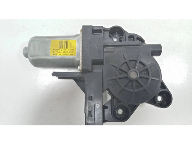 Передний двигатель механизма для подъема окон