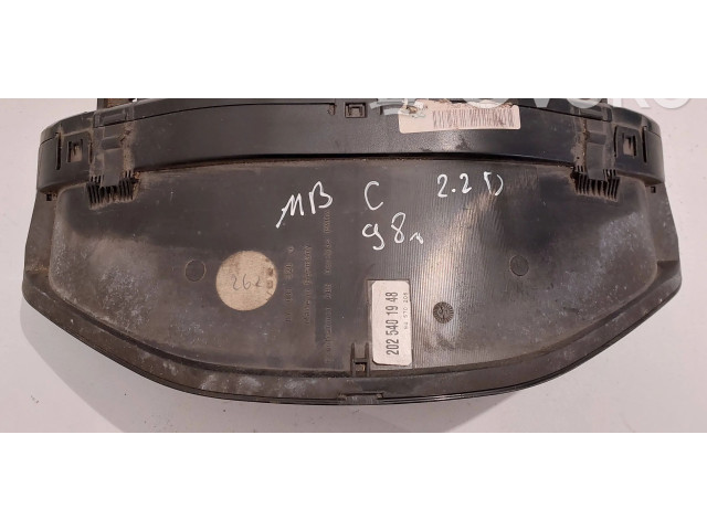 Přístrojová deska Mercedes-Benz C W202 2000 2025401948, 84570206