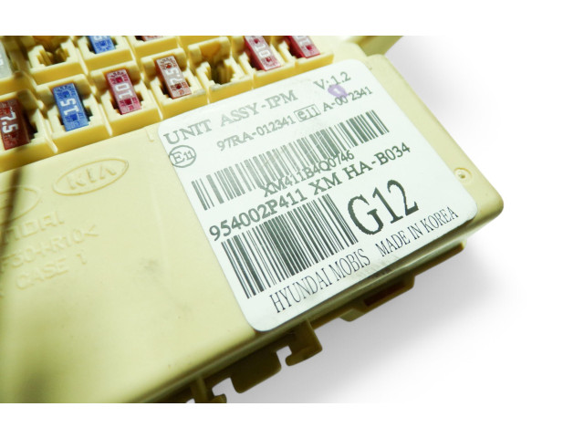 Блок предохранителей 954002P411   KIA Sorento