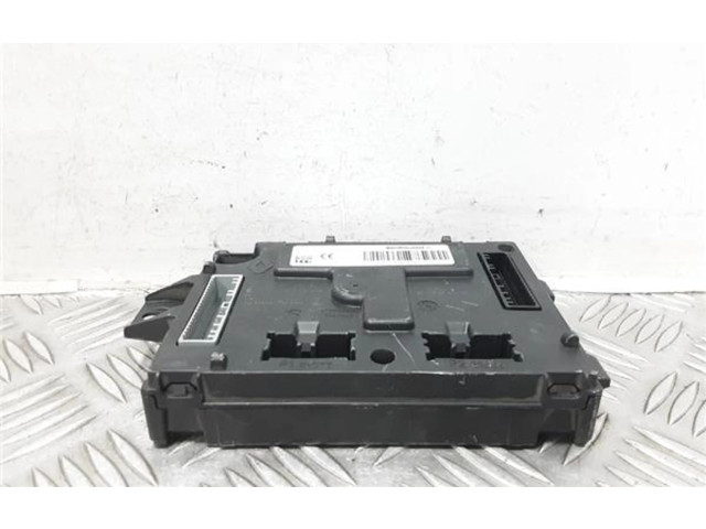 Блок предохранителей  284B18663R, 284B18663R   Renault Clio II    