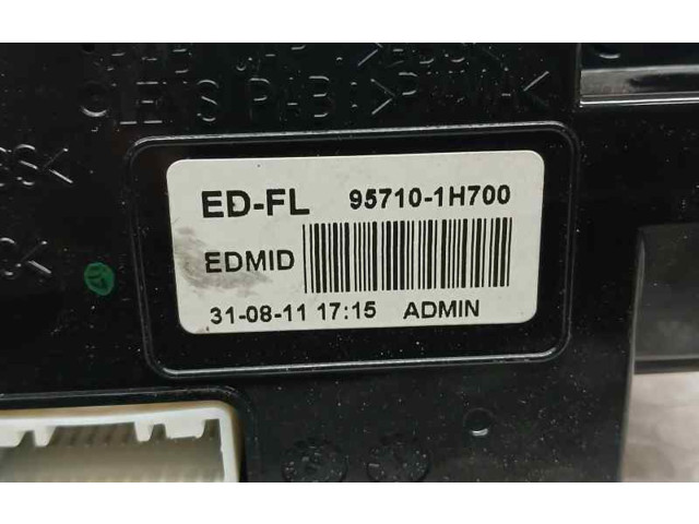 Дисплей    957101H700   KIA Pro Cee'd I