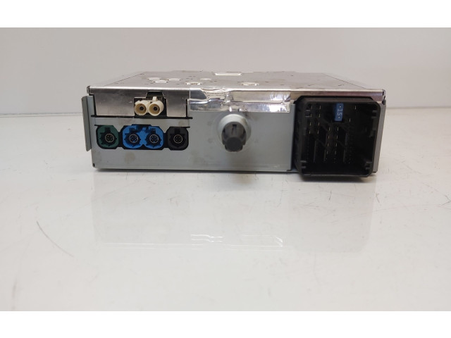 Радио/ проигрыватель CD/DVD / навигация