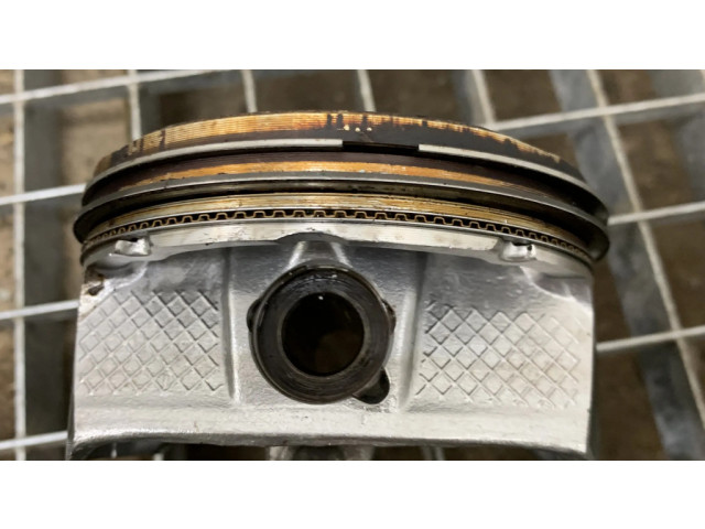 Поршень ERB Dodge Challenger для бензинового двигателя 3.6