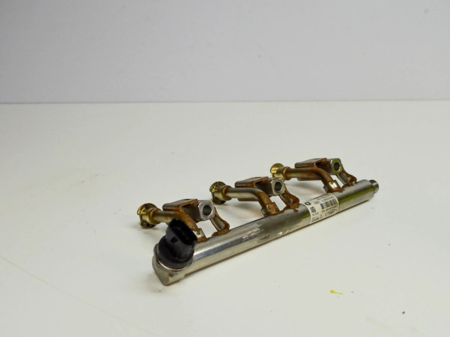 Топливная рампа CM5G9H487HD, BM5G9F972BA Ford Ecosport 1.0