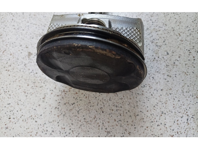 Píst Dodge Grand Caravan