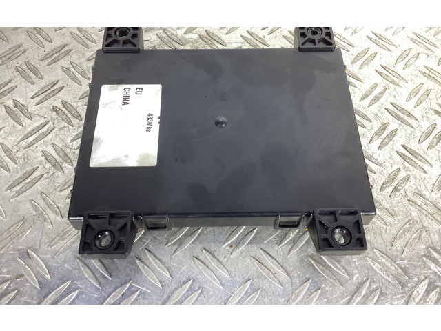 Блок комфорта 101090600D, A0747G03M Tesla Model S